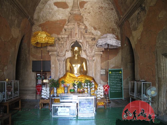 Half day SiemReap Cycle To Local Pagodas and Market